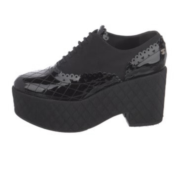 Chanel interlocking CC logo nylon and patent oxfords -excellent condition - Picture 1 of 5